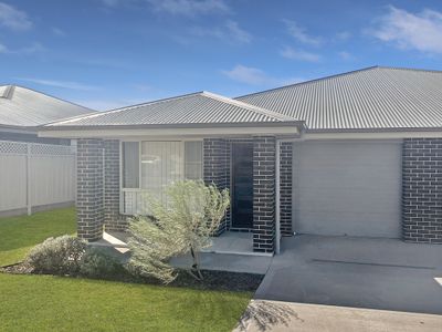 8 Tolmer Terrace, Dubbo