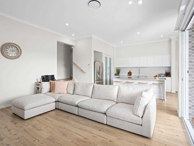 20 Aurora Avenue, Dunmore