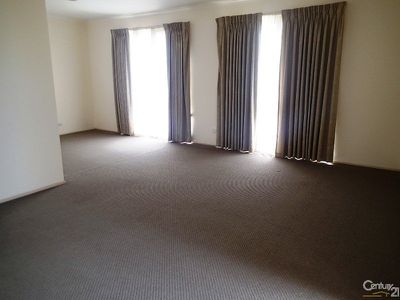 76 Strong Drive, Hampton Park