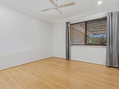 18 Edgeware Drive, Rochedale South