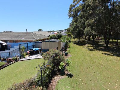 9 Undara Circuit, Forster