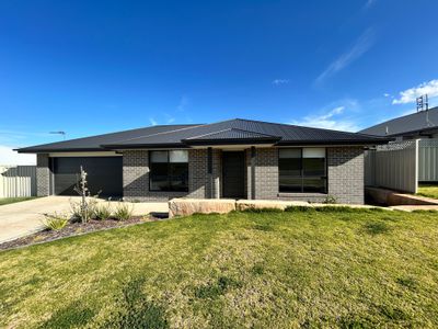 2 Malanda Avenue, Dubbo