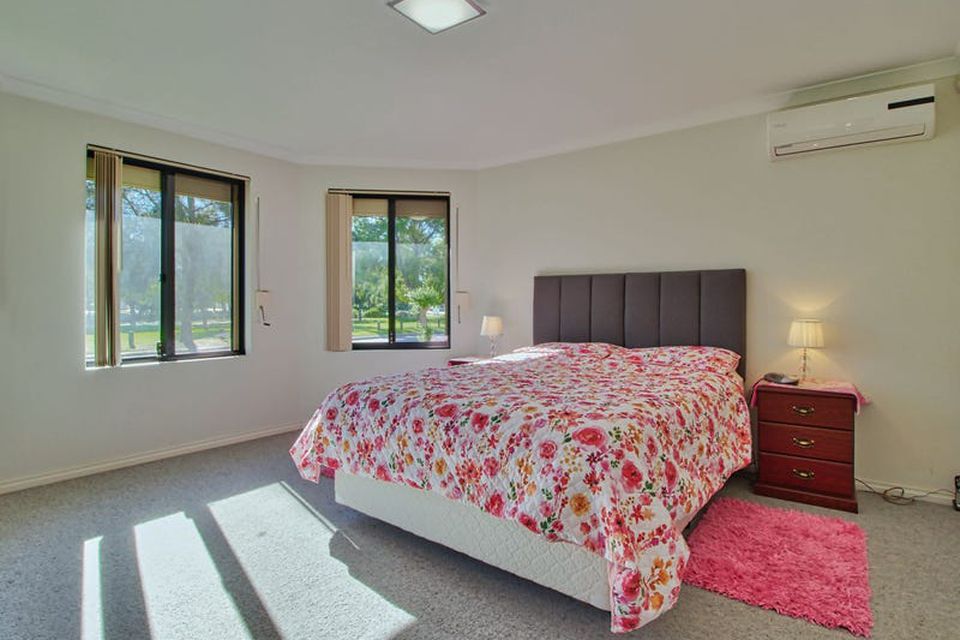 17 Amity Circuit , Shoalwater