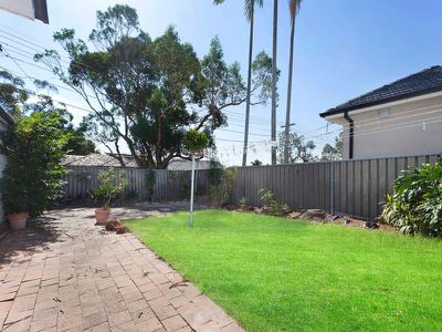 6 Goodacre Avenue, Miranda