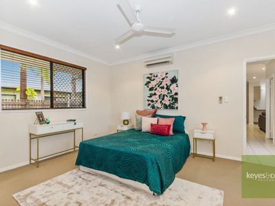 10 Sarina Court, Mount Louisa