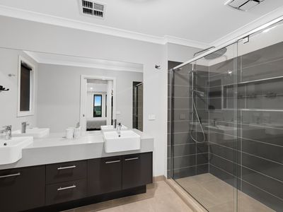 11 Baseline Way, Clyde