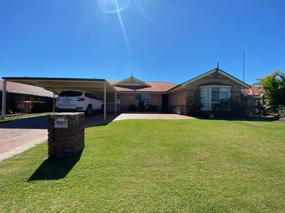 4 Vicki Parade, Torquay