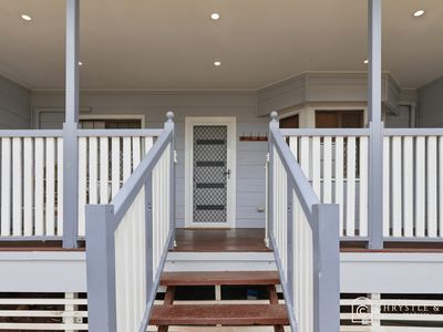 7 Hill End Road, Glenella