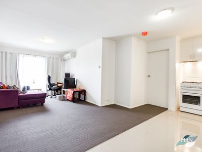 6 / 7-9 Hatfield Court, West Footscray