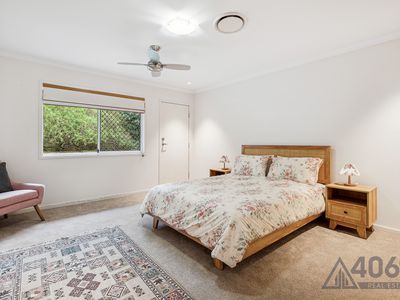 129 Mirbelia, Kenmore Hills