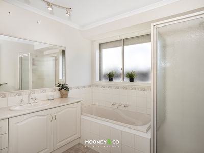 1 Durnoch Place, Cranbourne
