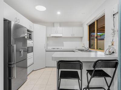 8 / 12 Deschamp Road, Morley