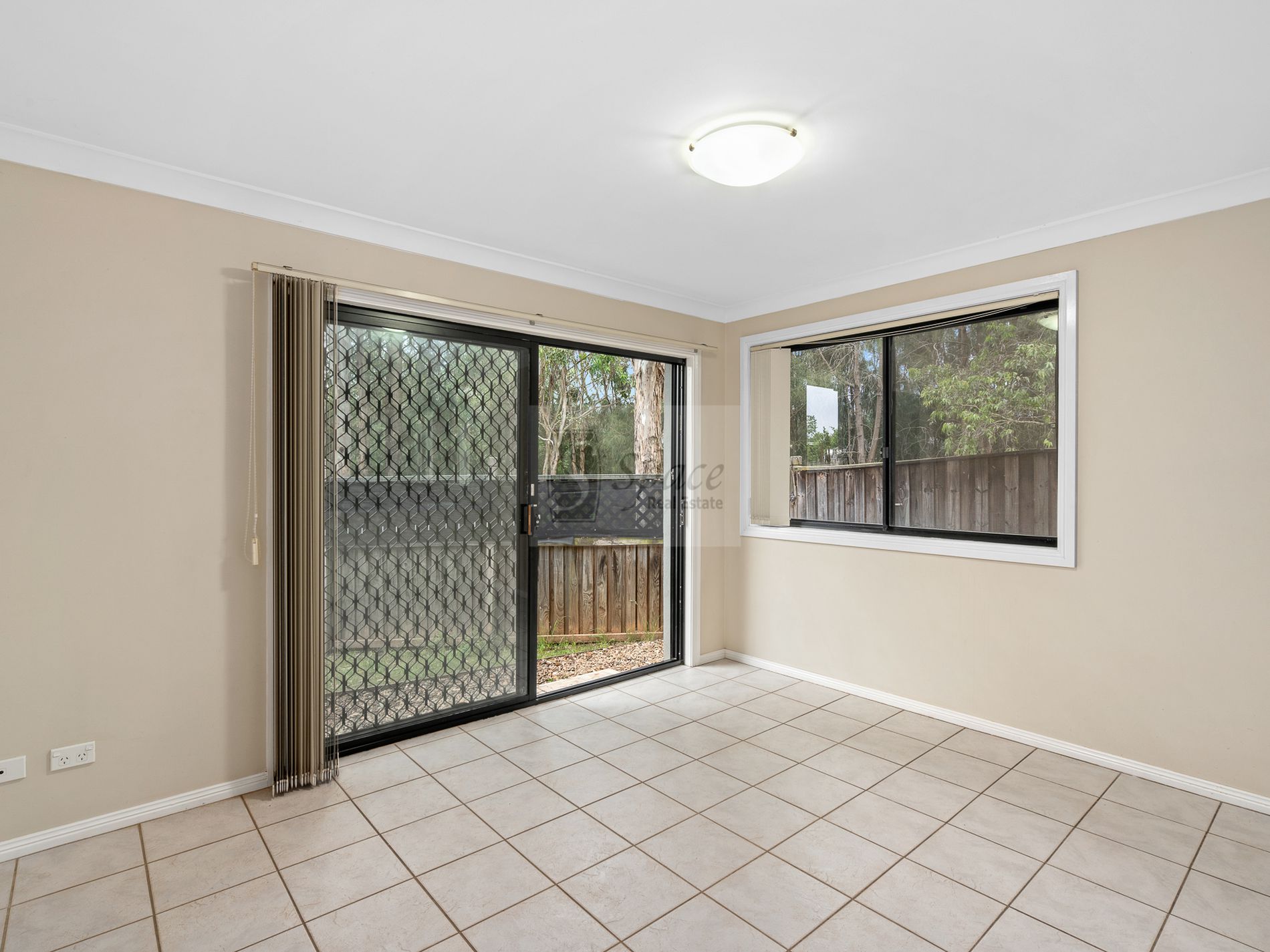 2/92-98 Glenfield Drive, Currans Hill