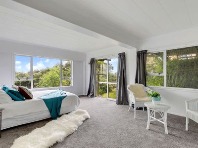 10 Kahu Road, Paremata