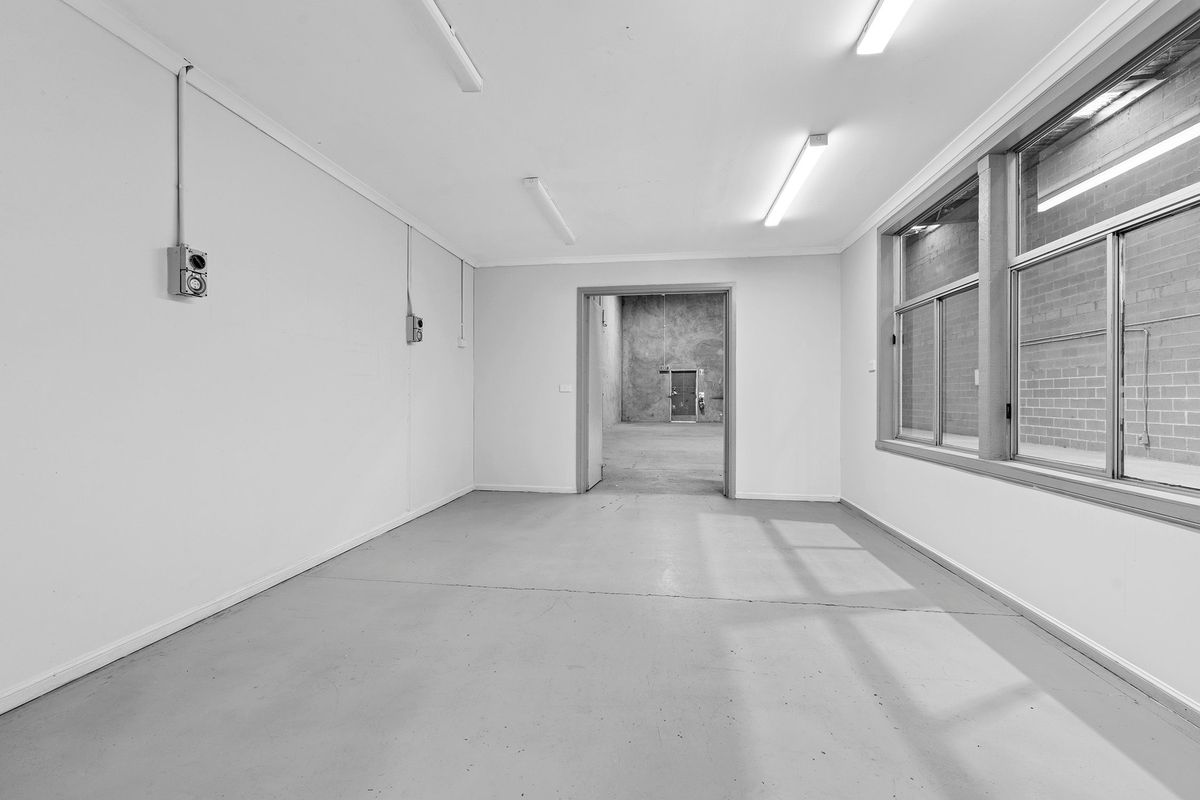 1 / 30 Macaulay Street, Williamstown North
