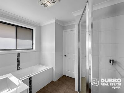 6A Drover Avenue, Dubbo