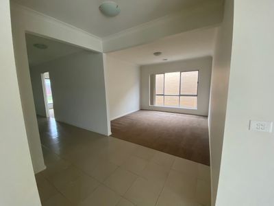 15 Dusty Drive, Point Cook