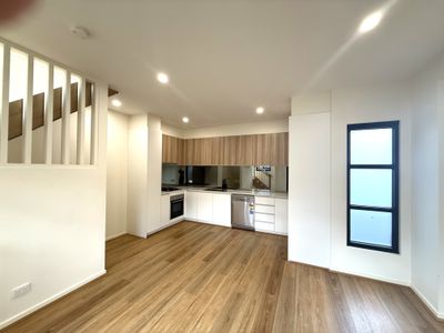2 / 112 Cumberland Road, Pascoe Vale