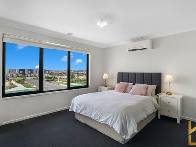 33 Charlwood Promenade, Werribee