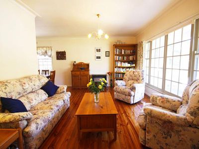 12 Brocka Avenue, Belmont