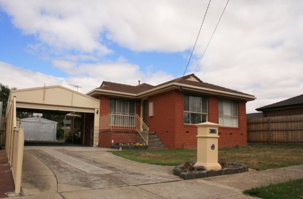 16 Mitford Crescent, Craigieburn