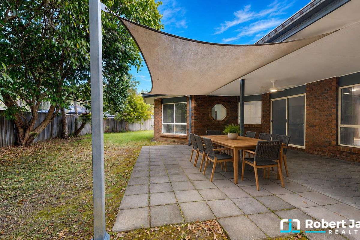 6 Driver Court, Tewantin