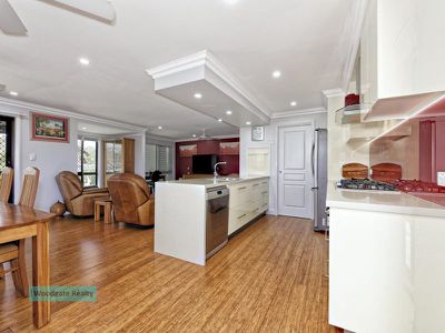 16 Tailor St, Woodgate