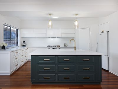 11 Cobblestone Drive, Attwood