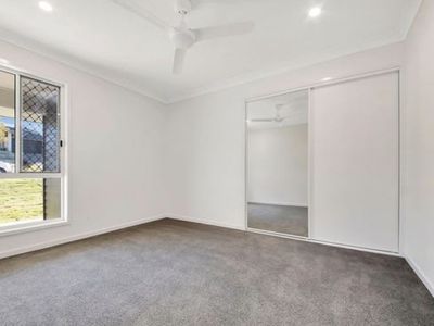 39 LAKESIDE DRIVE, Taroomball