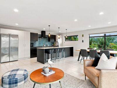194 Beach Road, Campbells Bay
