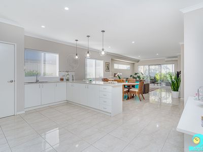 9 Topmast Brace, Alkimos