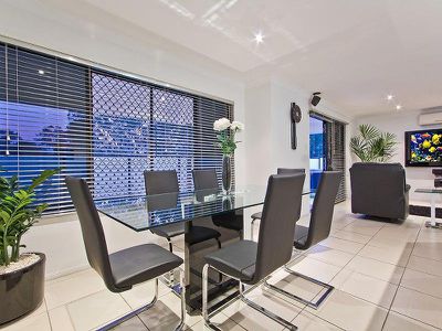 8 Wirra Cct, Wynnum West