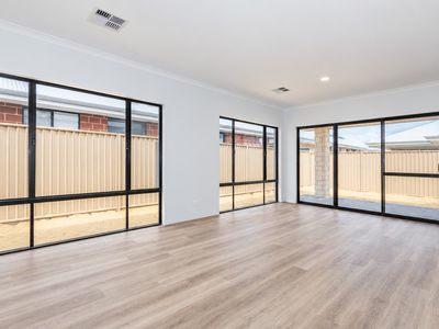 66 Destino Loop, Southern River