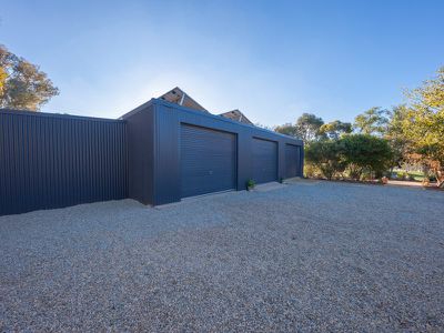 33 Nyanza Road, Table Top