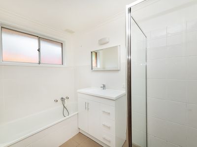 9 Tebbutt Place, Charnwood