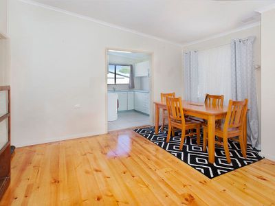 38 Bambil Crescent, Dapto