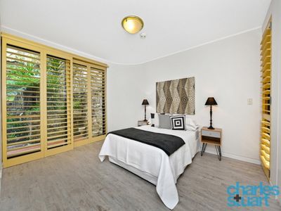 2 / 7 Marathon Mews, Darling Point