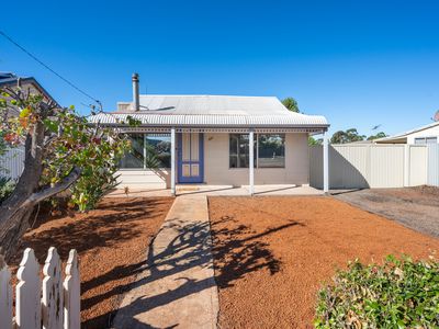 225 Hay Street, Kalgoorlie