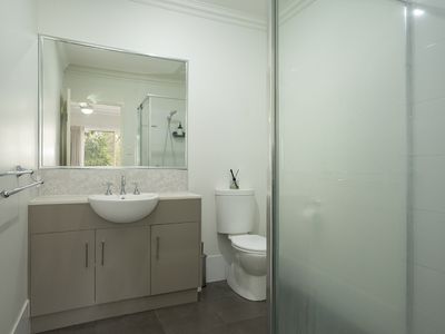 8 / 308 Mackenzie Street, Rangeville