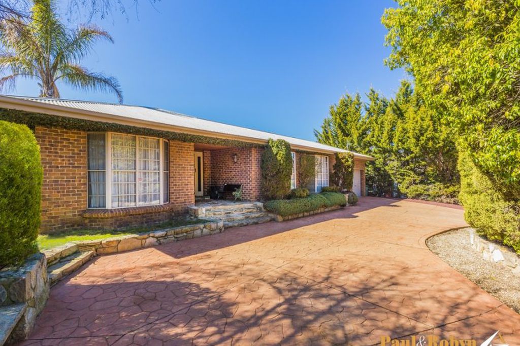 18 Elm Way, Jerrabomberra