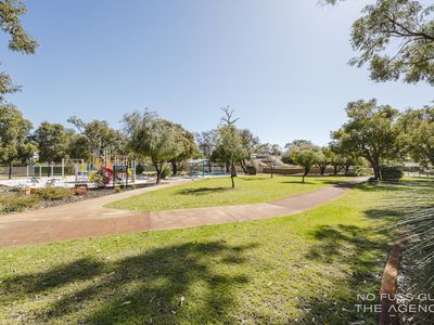 32 Carr Crescent, Warwick