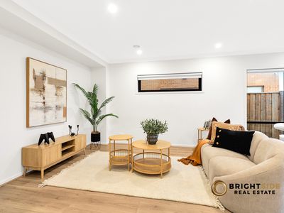 12 Bronze Leaf Walk, Narre Warren South
