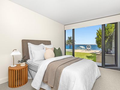 1 / 8 Mounts Bay Road, Crawley