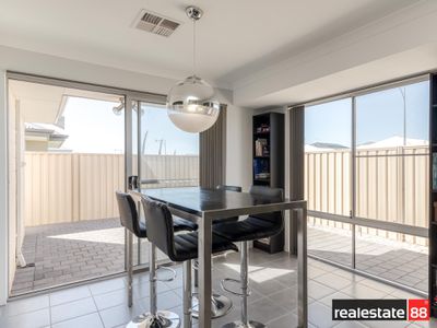 18 Packer Rise, Hammond Park