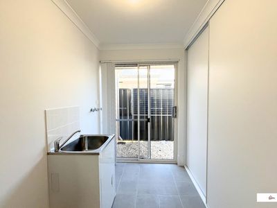3 Kenton Way, Ravenswood