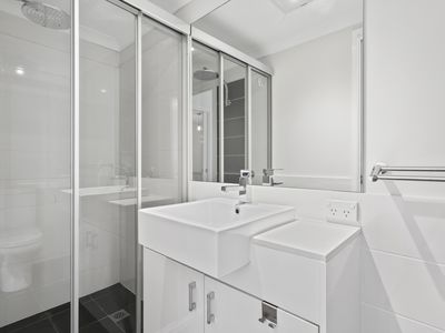 3 / 2 First Avenue, Applecross