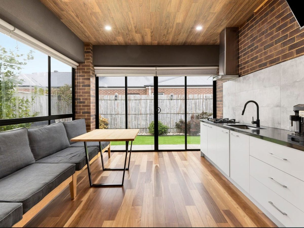 2 Rowena Way, Mickleham