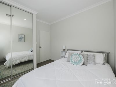 10 / 12 Loder Way, South Guildford