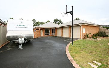 19 Tantallon Boulevard, Beaconsfield