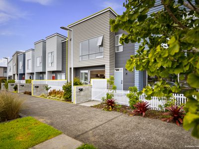 11 Rangihina Road, Hobsonville
